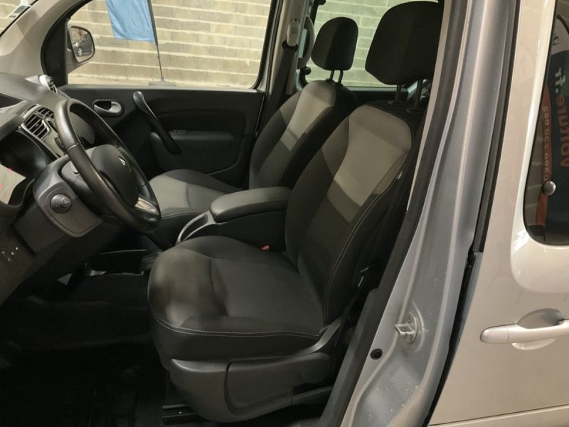 RENAULT KANGOO II PHASE 2 1.5 DCI 95 Cv 1ERE MAIN / 5 PLACES GPS ATTELAGE BLUETOOTH - GARANTIE 1 AN