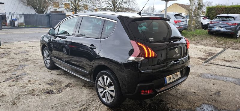 PEUGEOT 3008 1.6HDI 115CH CROSSWAY/AUTOMATIQUE