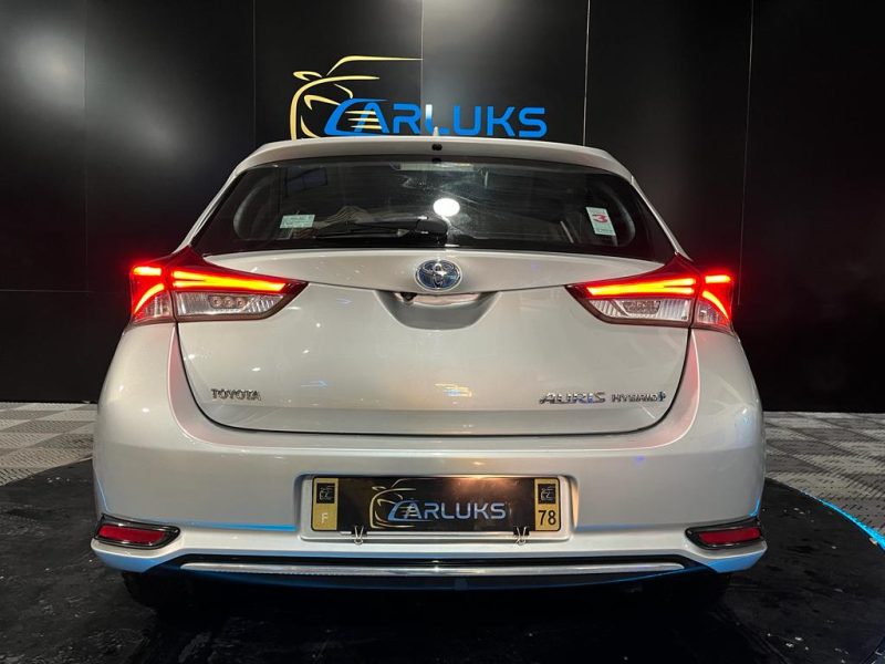 TOYOTA AURIS 1.8 hybride 136 cv HATCHBACK CAMERA / REGULATEUR / LIMITEUR