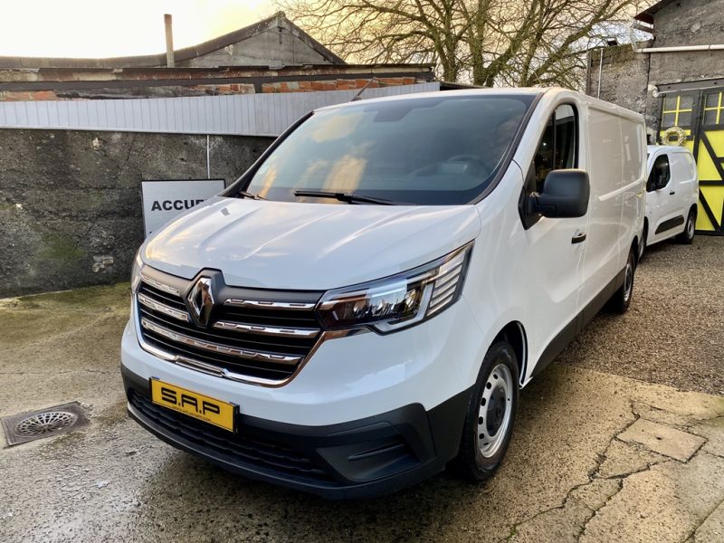 RENAULT TRAFIC III Camionnette 2023