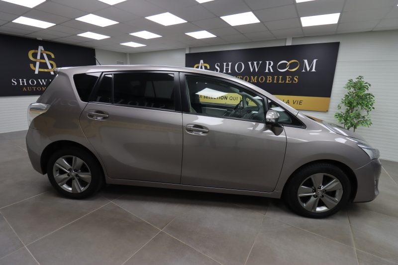 TOYOTA VERSO 2015