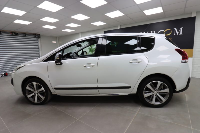 PEUGEOT 3008 SUV 2015