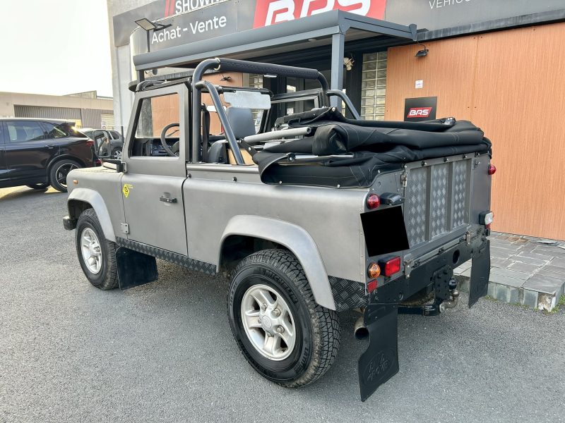 Unique LAND ROVER DEFENDER Cabriolet 7 places carte grise