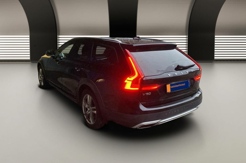 Volvo V90 Cross Country D5 AdBlue AWD 235ch Geartronic 4*4