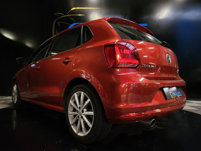 VOLKSWAGEN POLO V 1.2 TSi 90 CARAT 1ER MAIN SUIVI VW FEUX LED / CARPLAY / RADAR AV AR / SIEGES CUIR