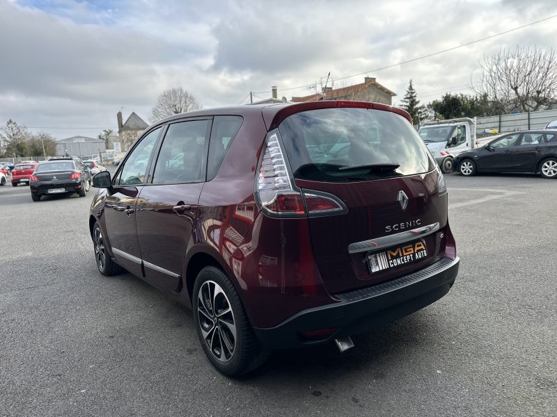 RENAULT SCÉNIC III 2015