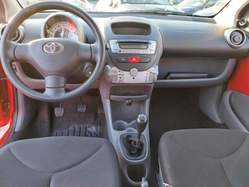 TOYOTA AYGO 2010