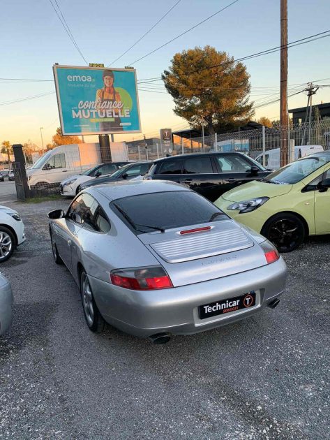 PORSCHE 911 3.4 Carrera 4 3387cm3 301cv