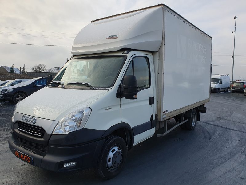 IVECO DAILY VI CAISSE / HAYON 2012 144000 KM 