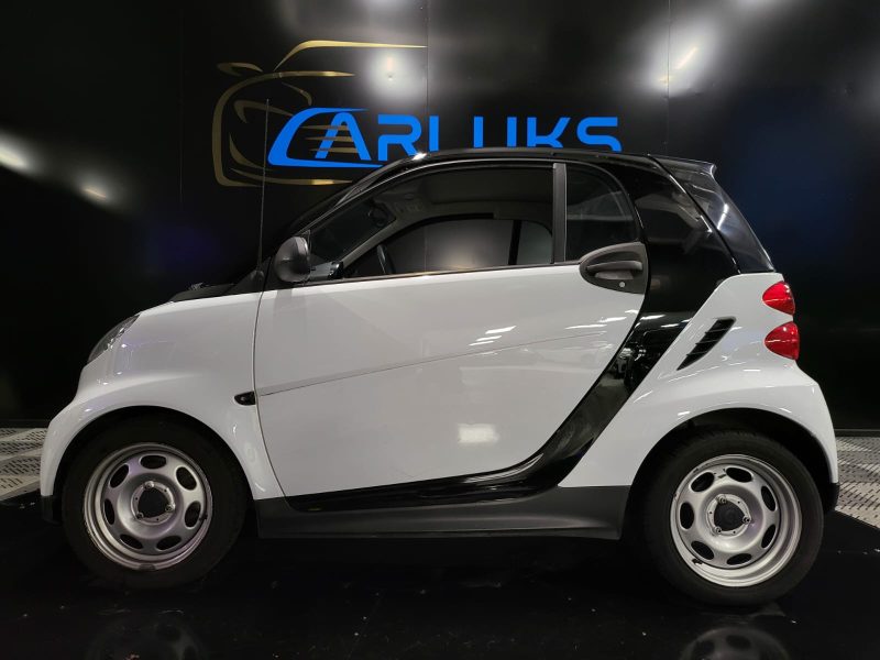 SMART FORTWO Coupé 2014 1.0 61cv BOITE SEQUENTIELLE / CLIM / GPS TACTIL / BLUETOOTH MUSIC TEL