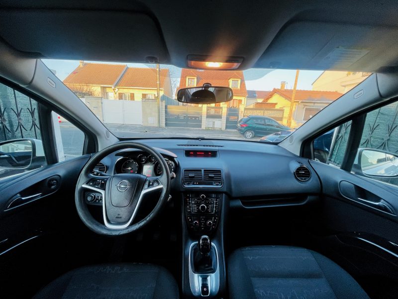 OPEL MERIVA B  2012