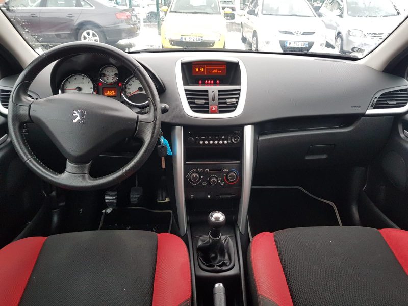 PEUGEOT 207 1.4i 75CV URBAN MOVE