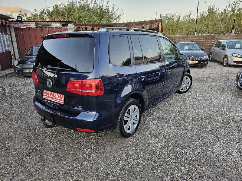 VOLKSWAGEN TOURAN 2010