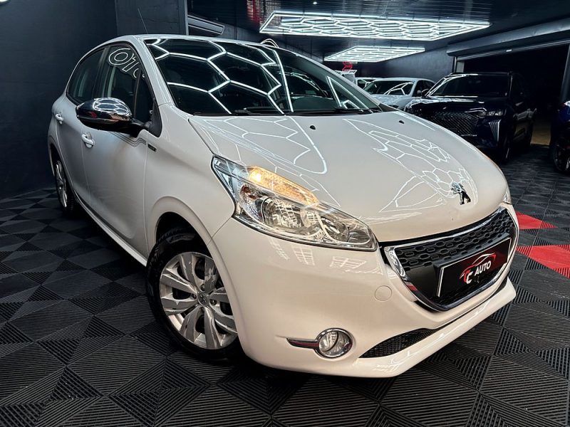 PEUGEOT 208 I 2013