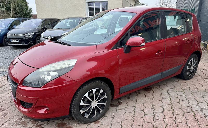 RENAULT SCÉNIC III 1.9L dCi 131cv EXPRESSION /1er Main/ REVISER_GARANTIE 