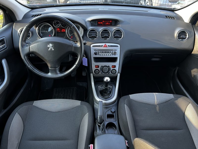 PEUGEOT 308 2012