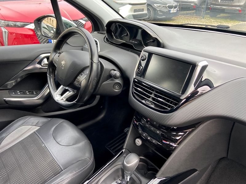 PEUGEOT 2008 1.2 PURETECH 110 ALLURE EAT6