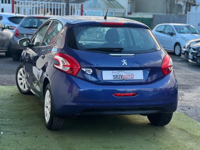 PEUGEOT 208 2014