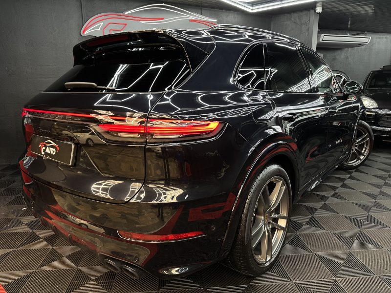 PORSCHE CAYENNE 2021