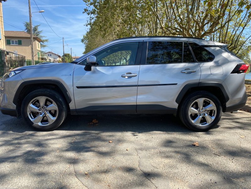 TOYOTA RAV 4 V 2021