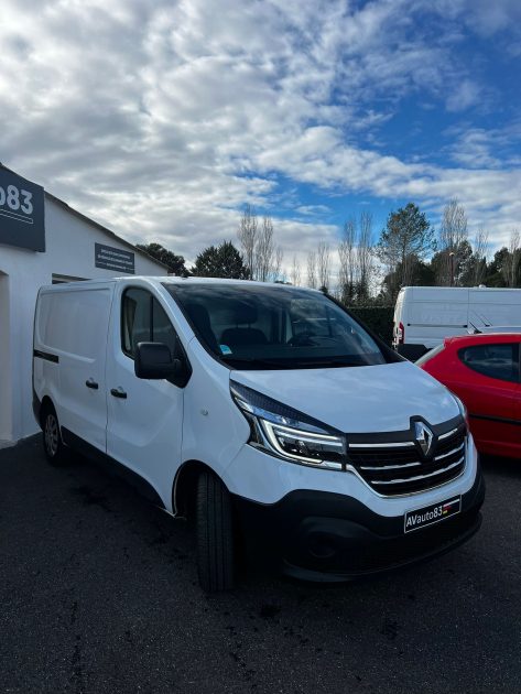 RENAULT TRAFIC III  2021