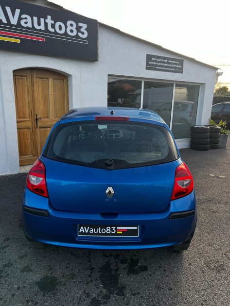 RENAULT CLIO  2005