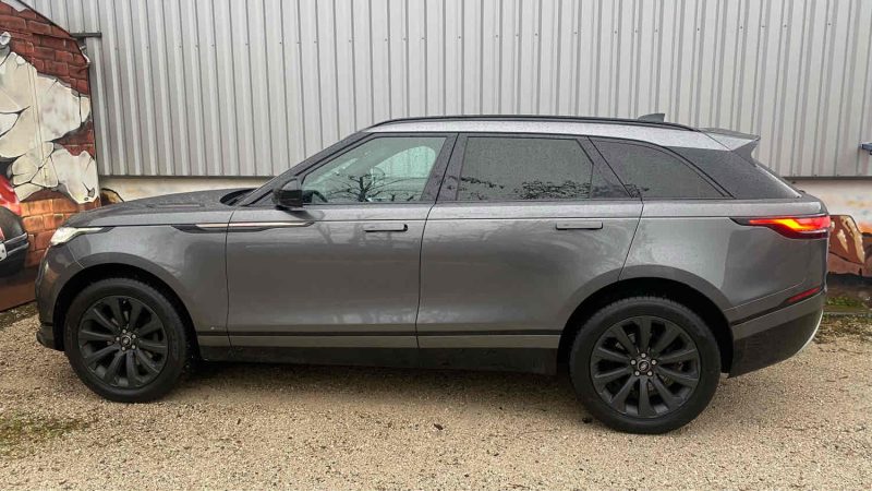 LAND ROVER RANGE ROVER VELAR 2.0 D240 SE R DYNAMIQUE 4x4 TOIT PANO SIEGE MASSANT HIFI MERIDIAN