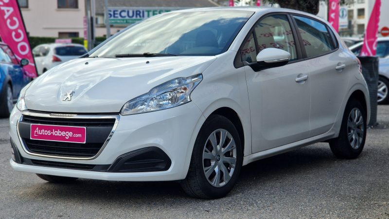 PEUGEOT 208 2020