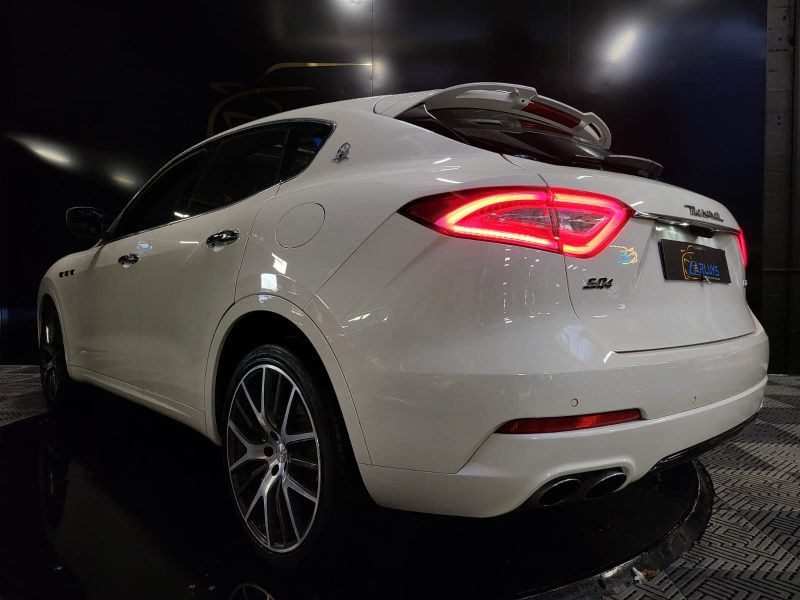 MASERATI LEVANTE 3.0 S Q4 430cv TOIT OUVRANT / HARMAN KARDON / CARPLAY / SURPICURE ROUGE / PACK CHRO