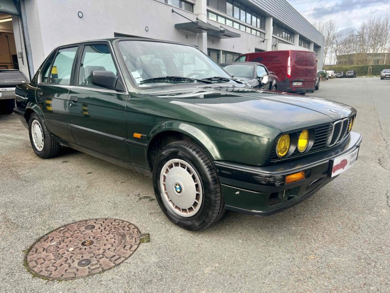 B.M.W. 318 E30 VERTE 1ERE MAIN 1990