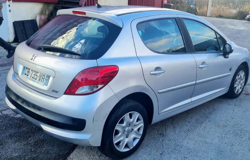 PEUGEOT 207 2012