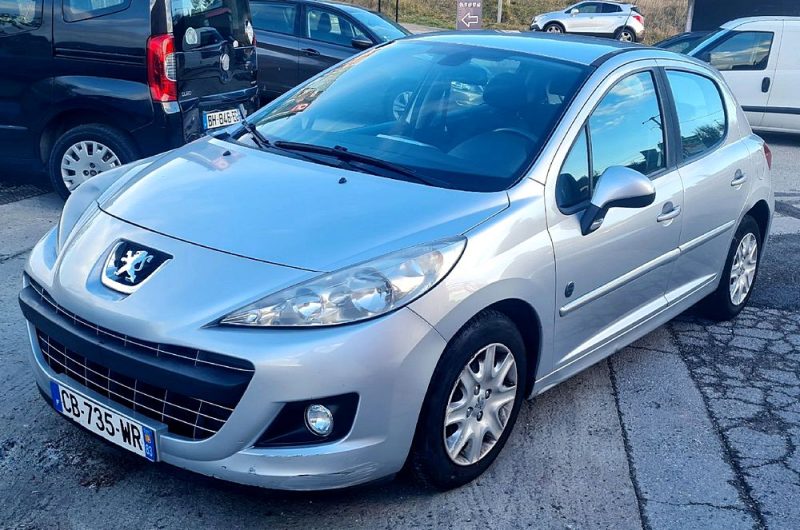 PEUGEOT 207 2012