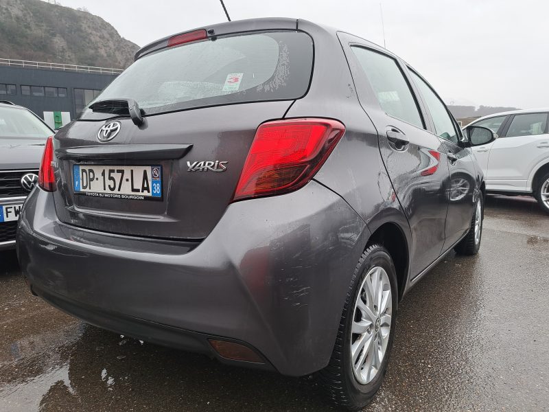 TOYOTA YARIS 2015