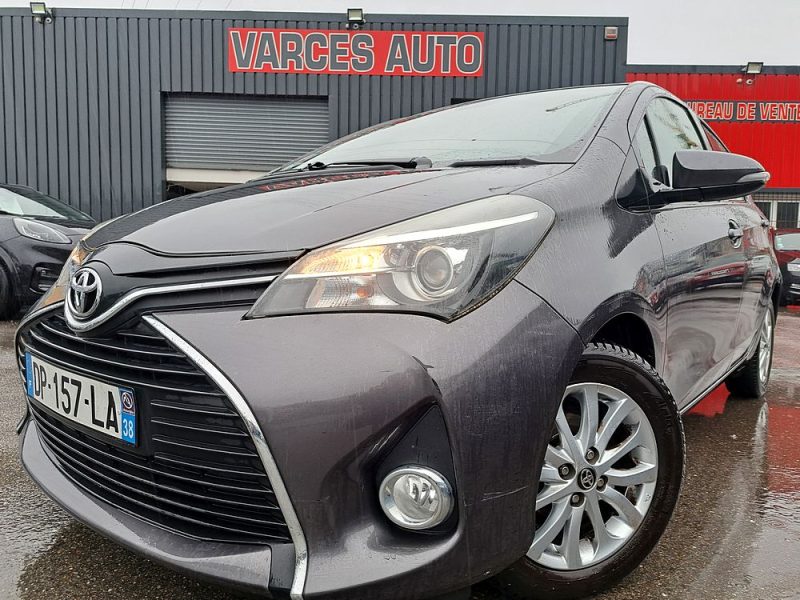 TOYOTA YARIS 2015