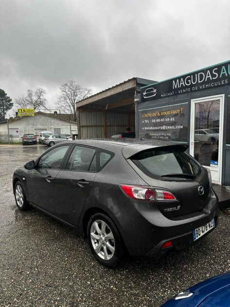 MAZDA 3 2011