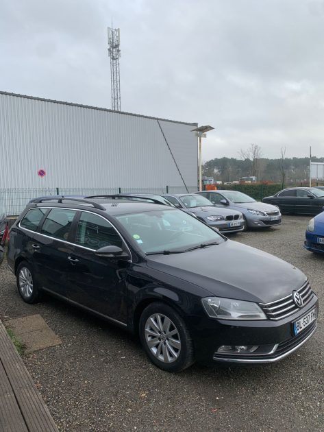 VOLKSWAGEN PASSAT 2011