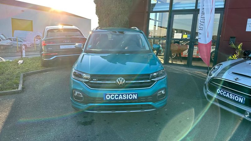 VOLKSWAGEN T-CROSS R-LINE