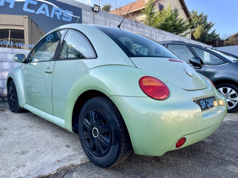 VOLKSWAGEN NEW BEETLE 2001