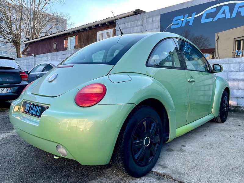 VOLKSWAGEN NEW BEETLE 2001