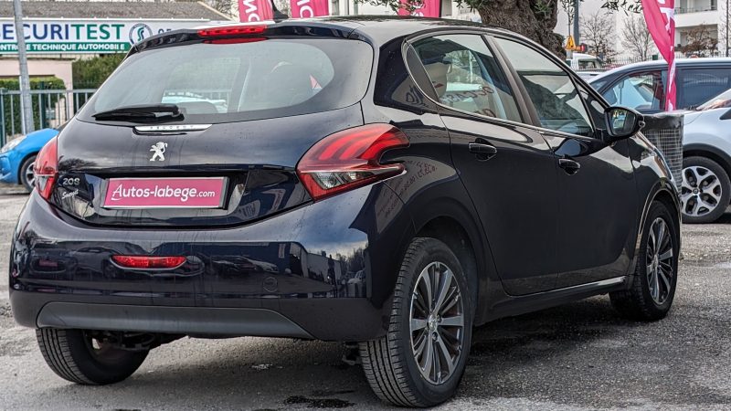 PEUGEOT 208 2019