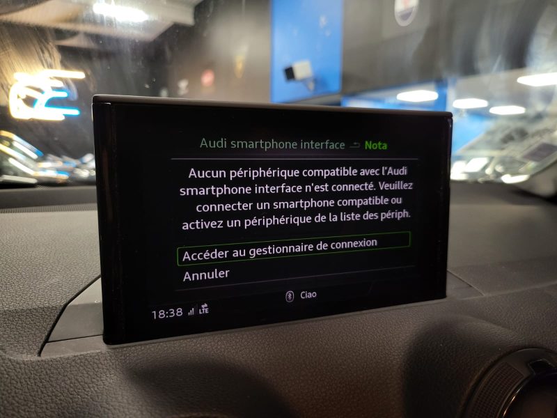 AUDI Q2 1.4 TFSI 150cv S LINE APPLE CARPLAY / VOLANT MEPLAT / 2 ème MAIN