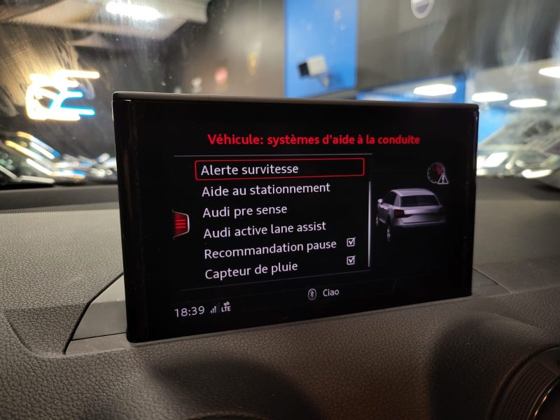 AUDI Q2 1.4 TFSI 150cv S LINE APPLE CARPLAY / VOLANT MEPLAT / 2 ème MAIN