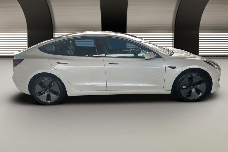 Tesla Model 3 Standard RWD Plus
