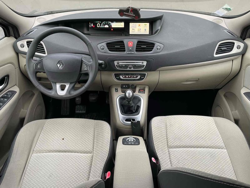 RENAULT SCÉNIC III 1.9DCI 131CV