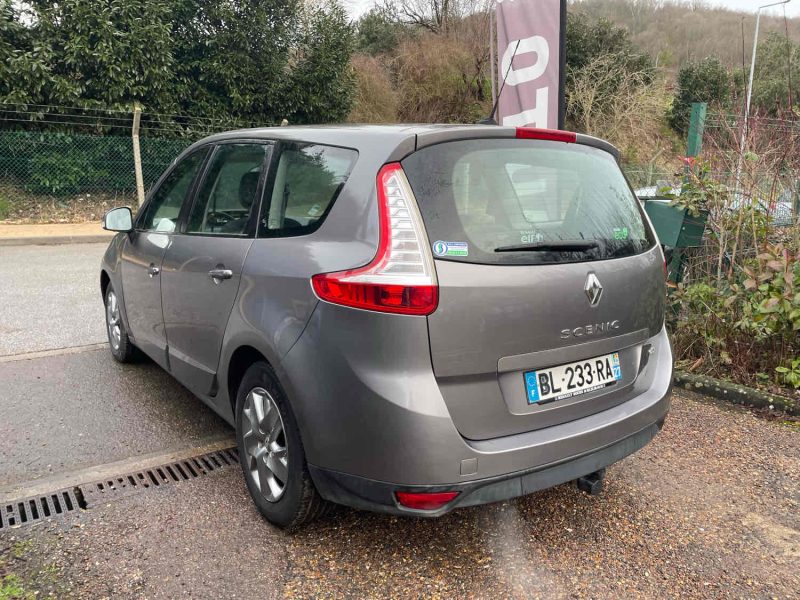 RENAULT SCÉNIC III 1.9DCI 131CV