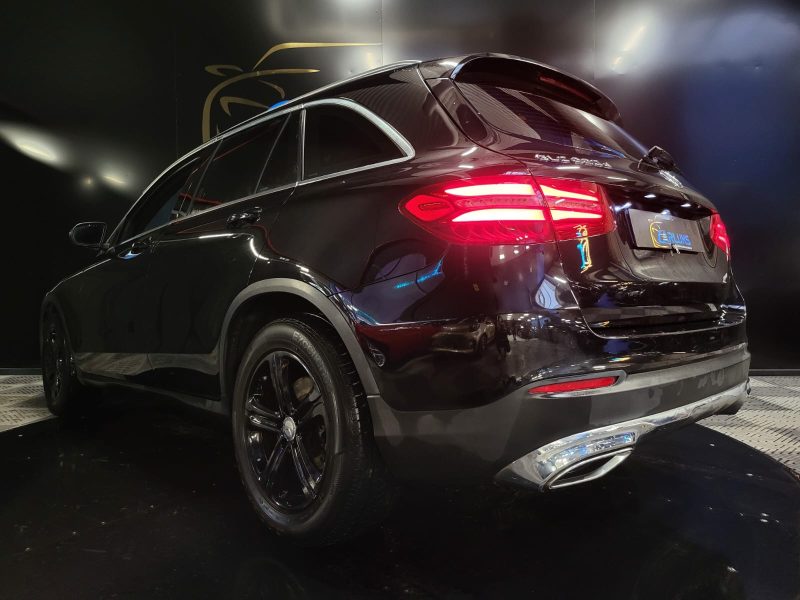 MERCEDES GLC 220 d 4-matic 170cv EXECUTIVE EXTERIEURE AMG-line INTERRIEURE / CUIR / SIEGES ELECTRIQU