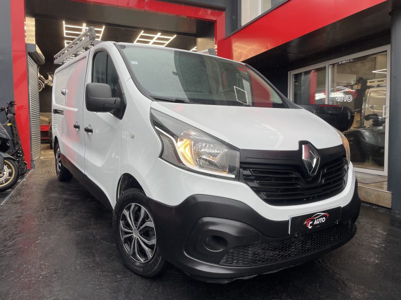RENAULT TRAFIC III Camionnette 2016