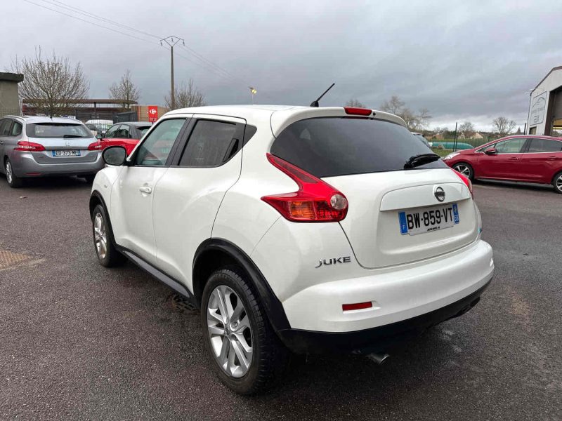 NISSAN JUKE 2011