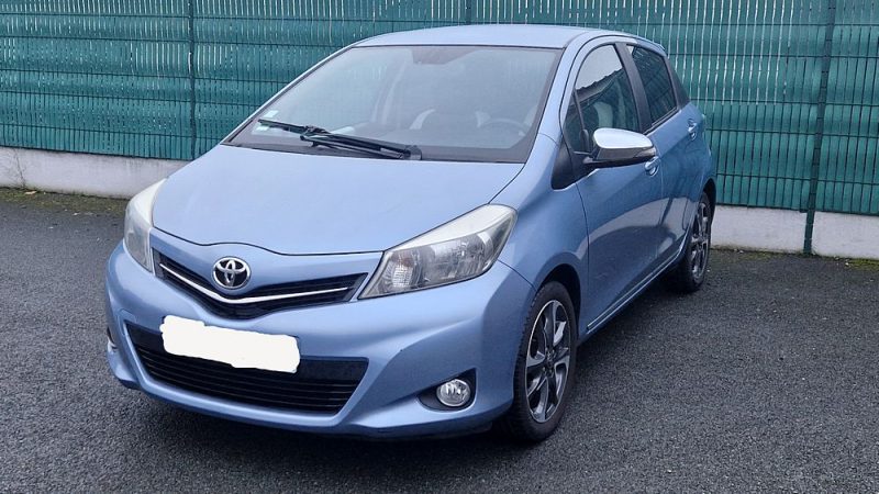 TOYOTA YARIS 2014