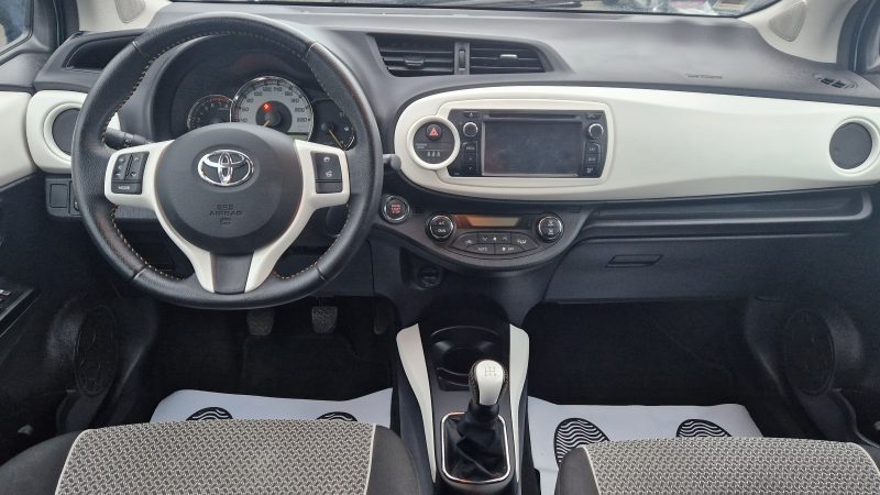 TOYOTA YARIS 2014